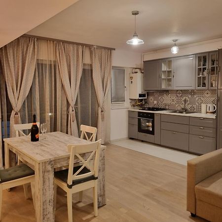 Park Residence 5, 2 Bedroom Apartment 布加勒斯特 外观 照片