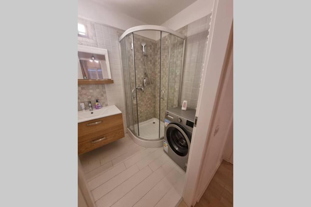 Park Residence 5, 2 Bedroom Apartment 布加勒斯特 外观 照片