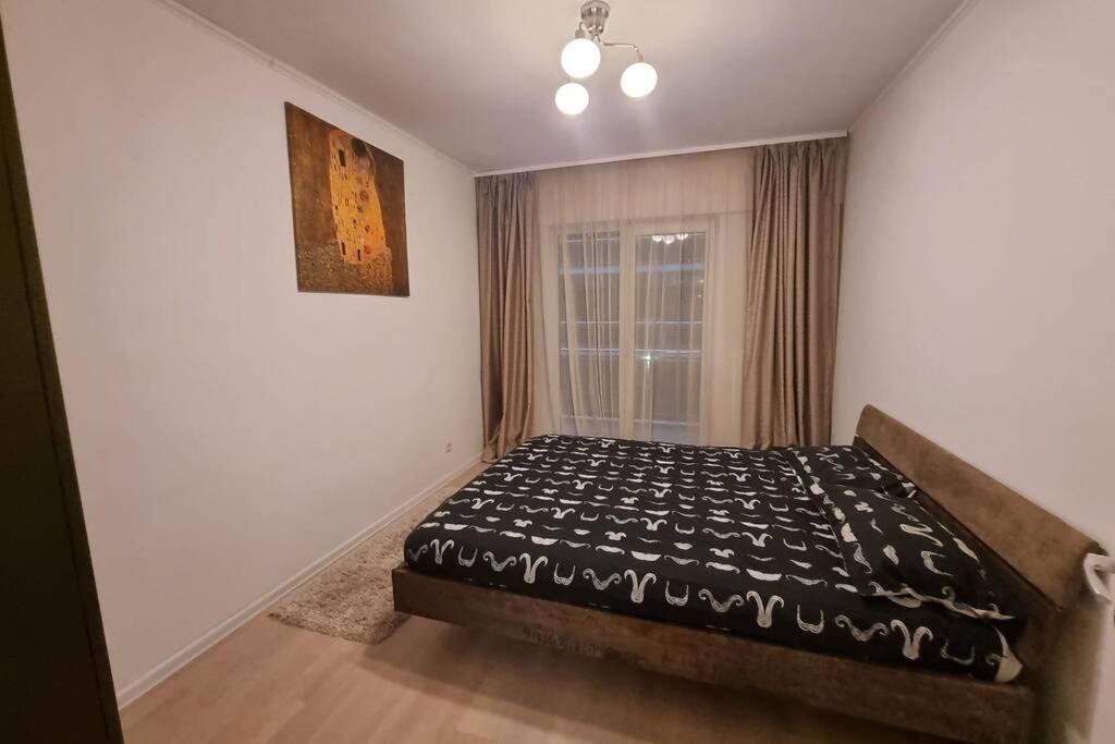 Park Residence 5, 2 Bedroom Apartment 布加勒斯特 外观 照片